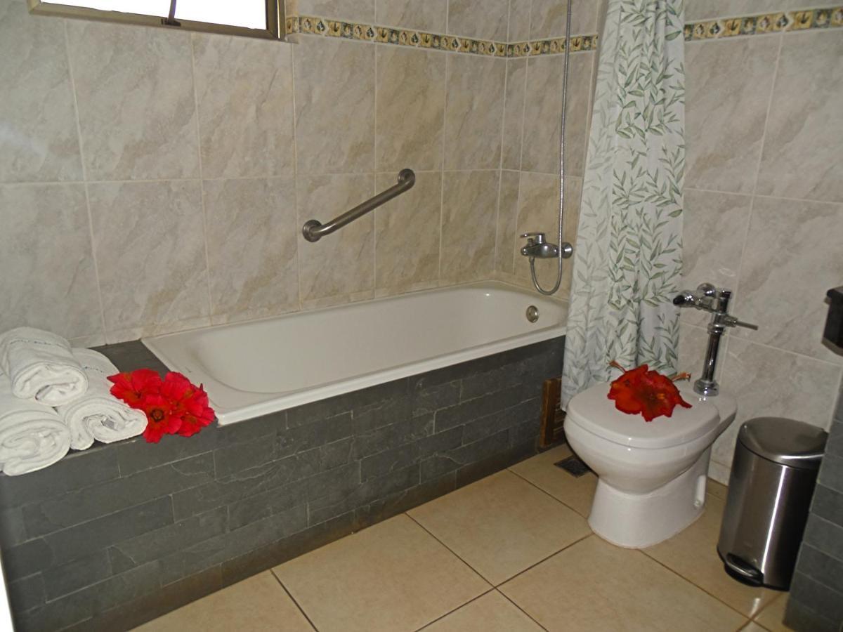 Hotel Puku Vai อังกาโรอา ภายนอก รูปภาพ
