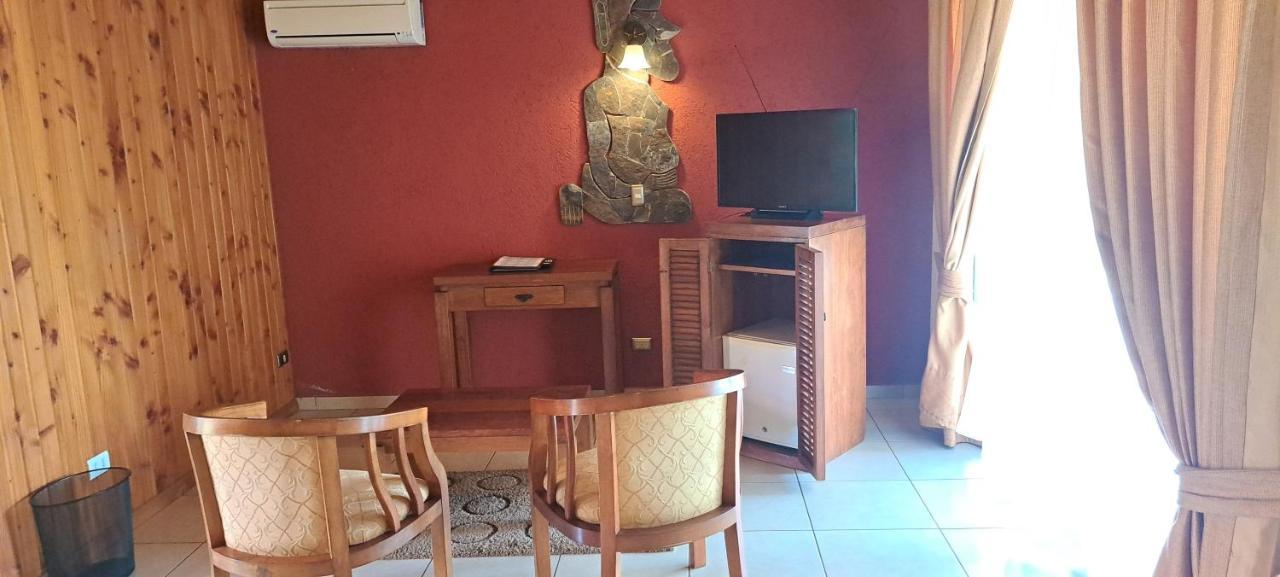 Hotel Puku Vai อังกาโรอา ภายนอก รูปภาพ