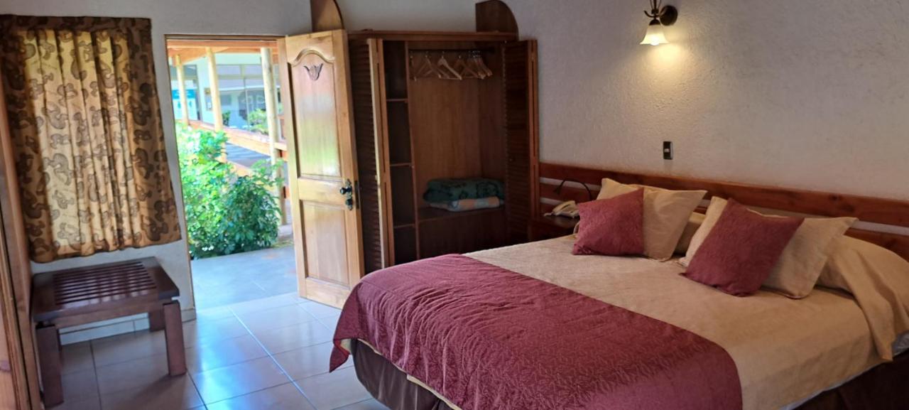 Hotel Puku Vai อังกาโรอา ภายนอก รูปภาพ