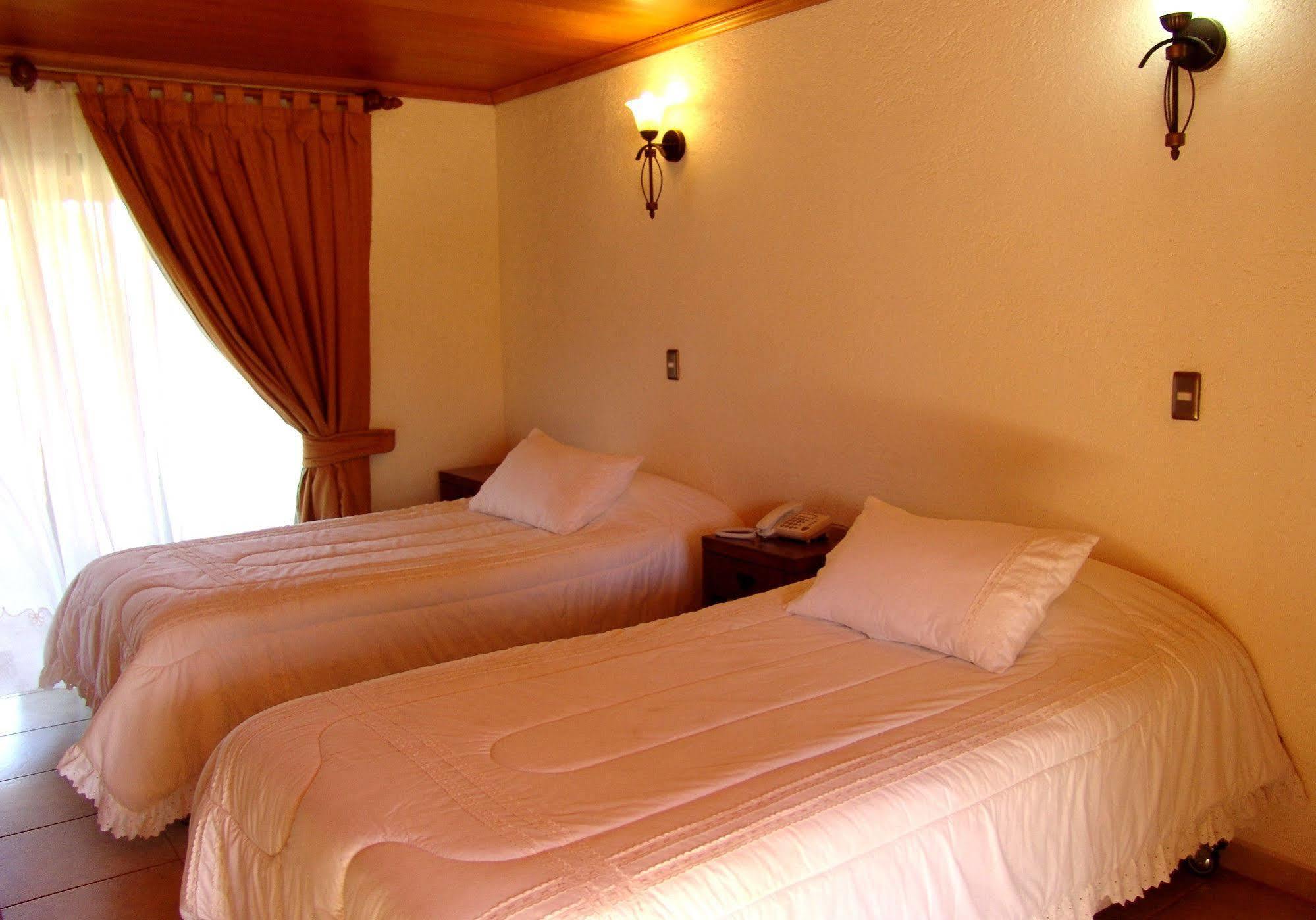 Hotel Puku Vai อังกาโรอา ภายนอก รูปภาพ